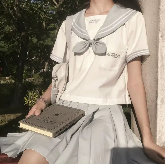 校草是女生